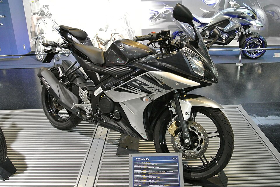 Foto rujukan model Yamaha Y15ZR