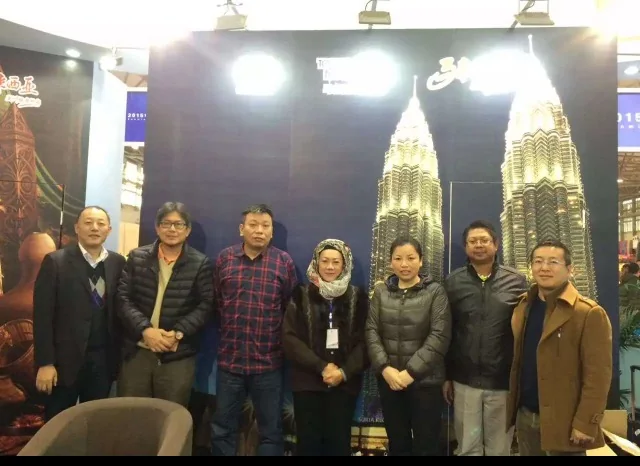 Menyertai Show di Kunming China — Dec 2015 — Mendapat pesanan order untk membuat Jenama Brand China-D`Best dari syarikat China Henan